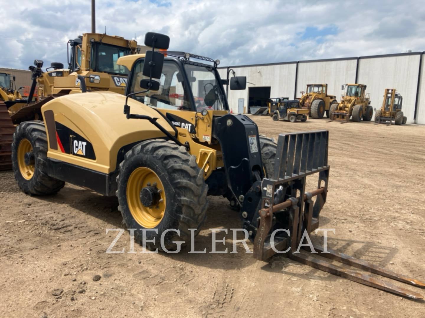 SOLD - 2015 Caterpillar TH406C Stock No. R3690 Construction with 4,181 ...