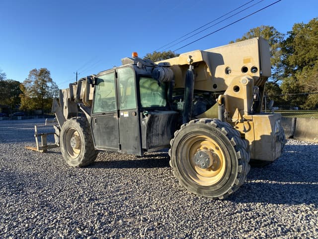 Image of Caterpillar TL1055C equipment image 1