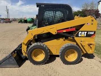 Main image Caterpillar 236D
