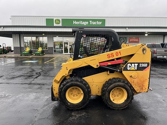 2015 Caterpillar 236D Equipment Image0