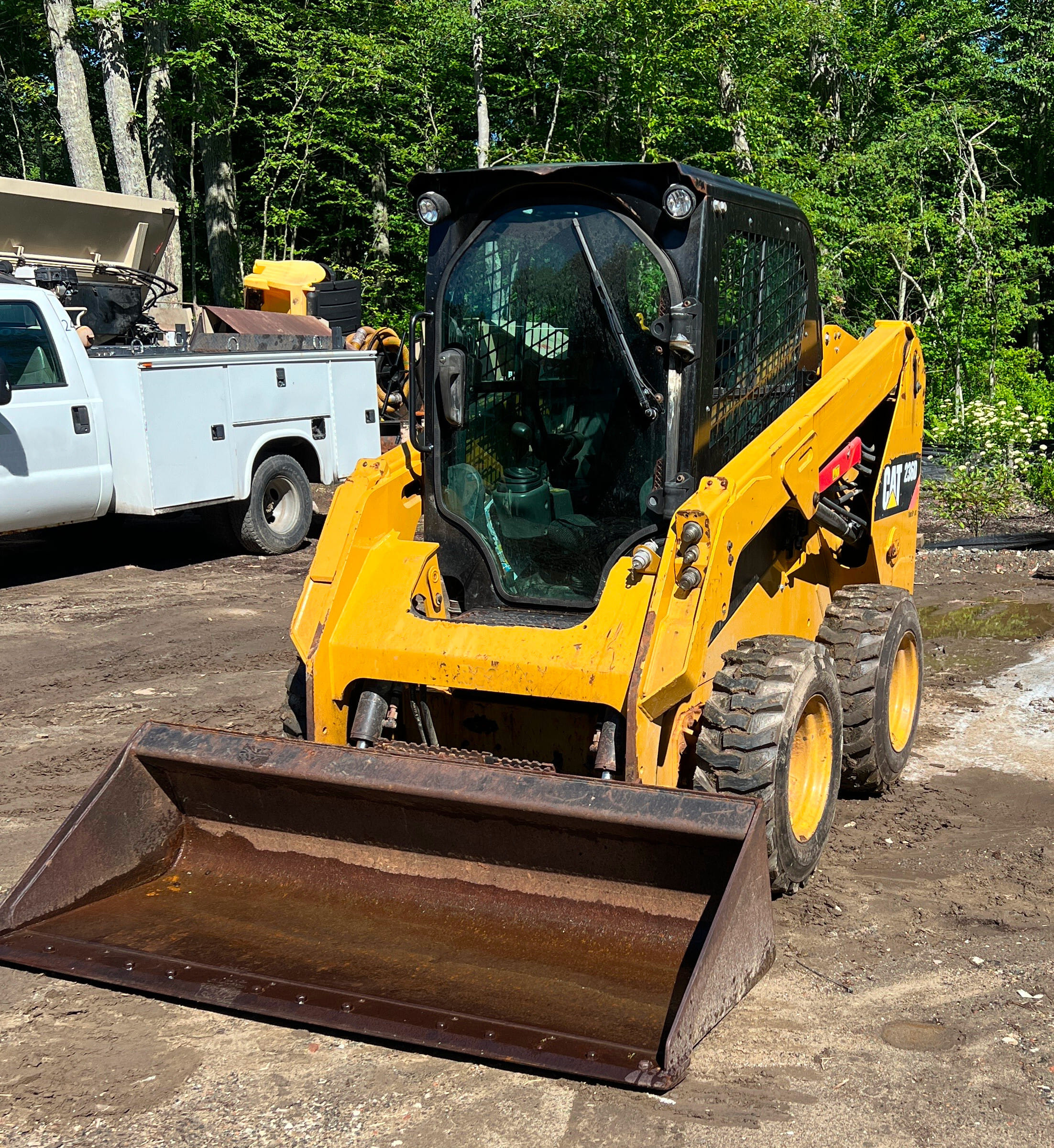 2015 Caterpillar 236D Equipment Image0