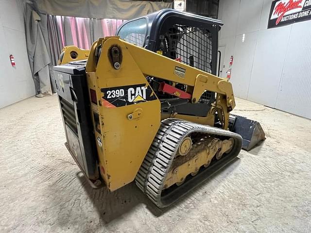 Image of Caterpillar 239D equipment image 4