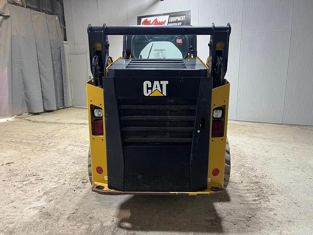 Image of Caterpillar 242D equipment image 3