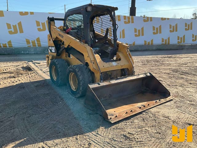 Image of Caterpillar 242D equipment image 2