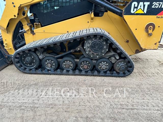 Image of Caterpillar 257D equipment image 2