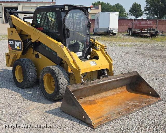Image of Caterpillar 262D equipment image 2