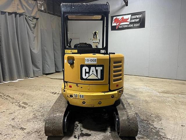 Image of Caterpillar 302.7D CR equipment image 3