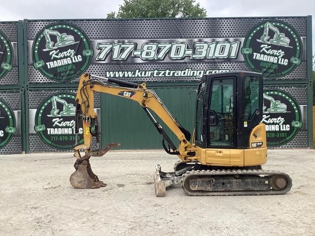 2015 Caterpillar 303.5E2 CR Equipment Image0