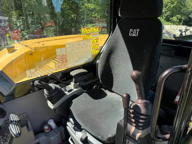 Image of Caterpillar 308E2 equipment image 2