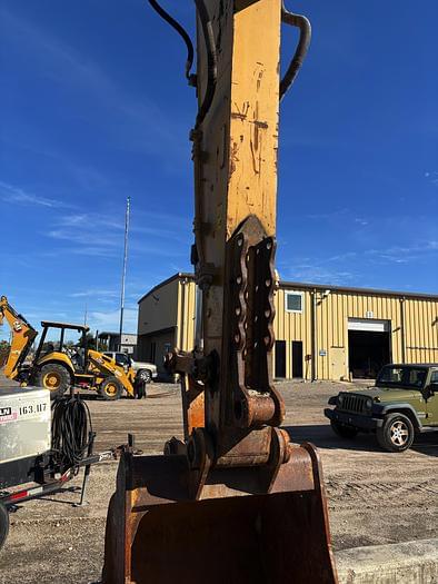 Image of Caterpillar 323FL equipment image 4