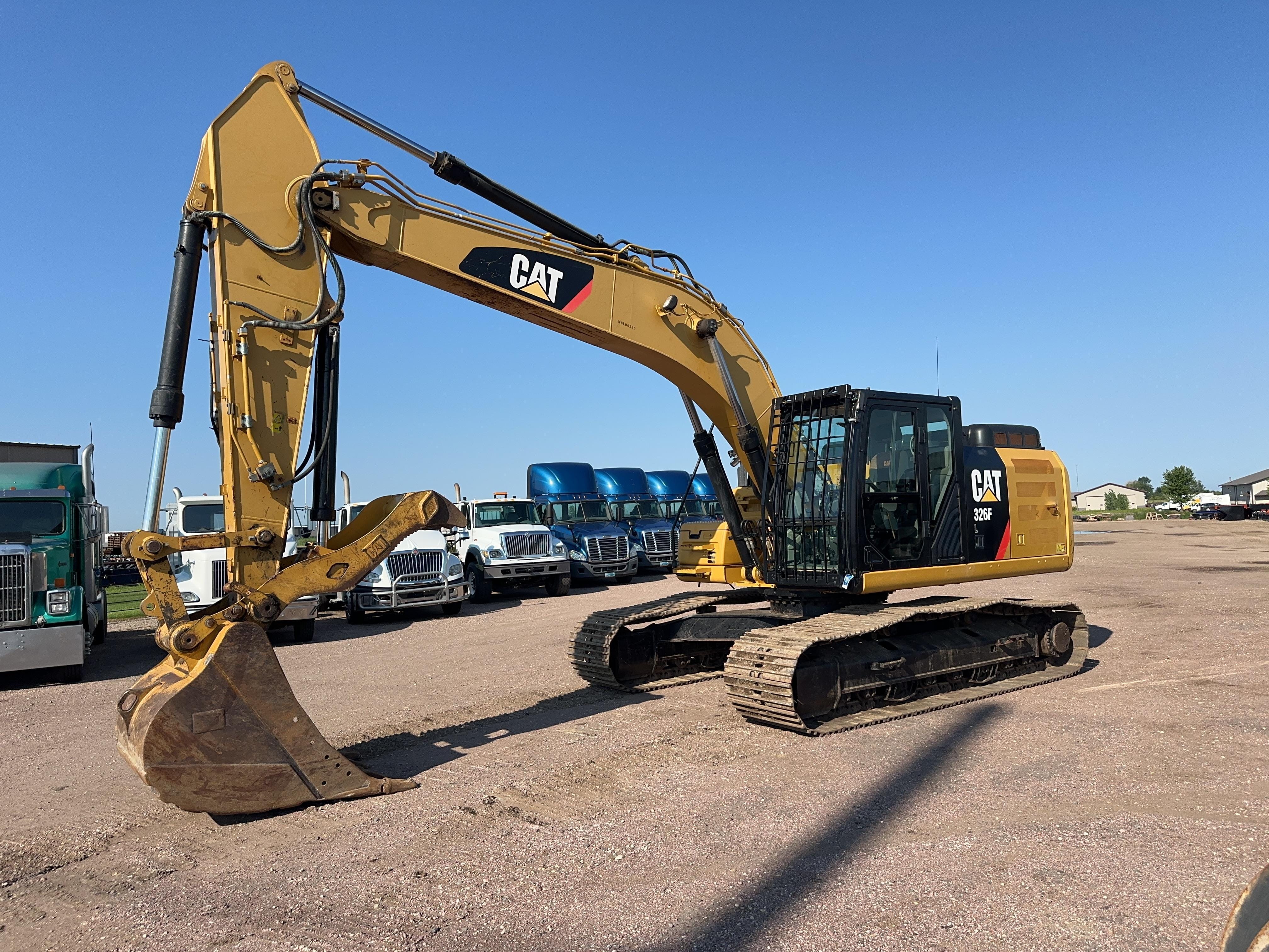 2015 Caterpillar 326FL Equipment Image0
