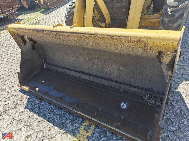 Image of Caterpillar 420F equipment image 4
