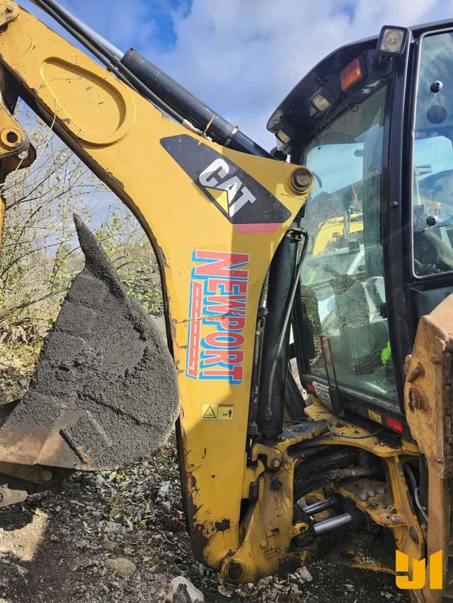 Image of Caterpillar 420E IT equipment image 2