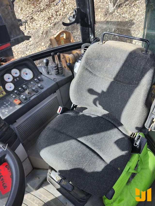 Image of Caterpillar 420E IT equipment image 4