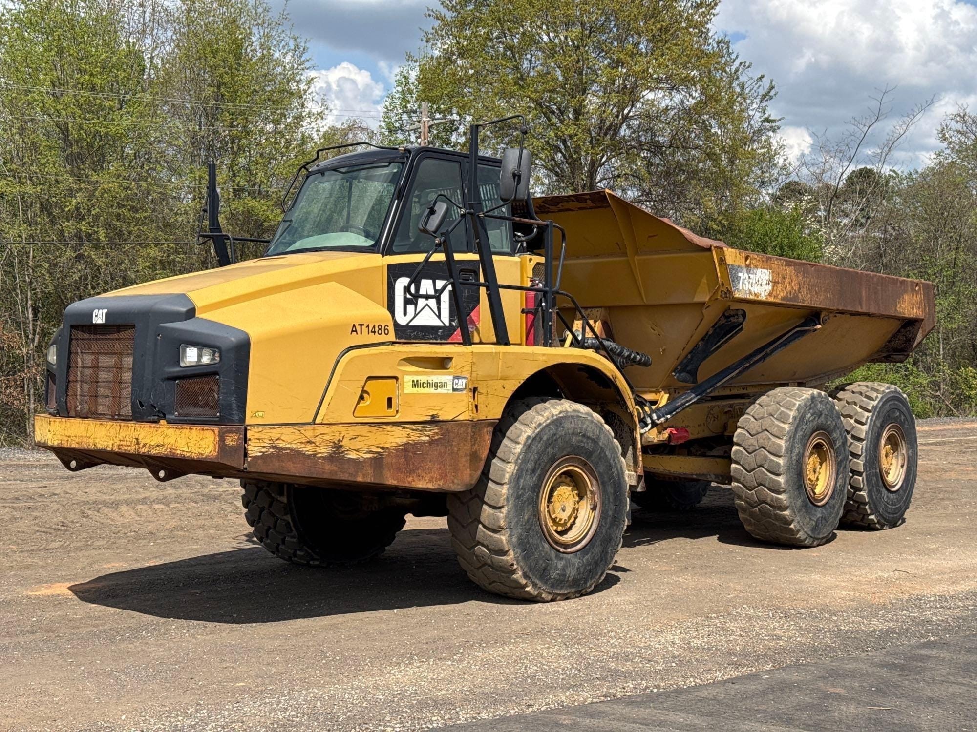 2015 Caterpillar 735B Equipment Image0