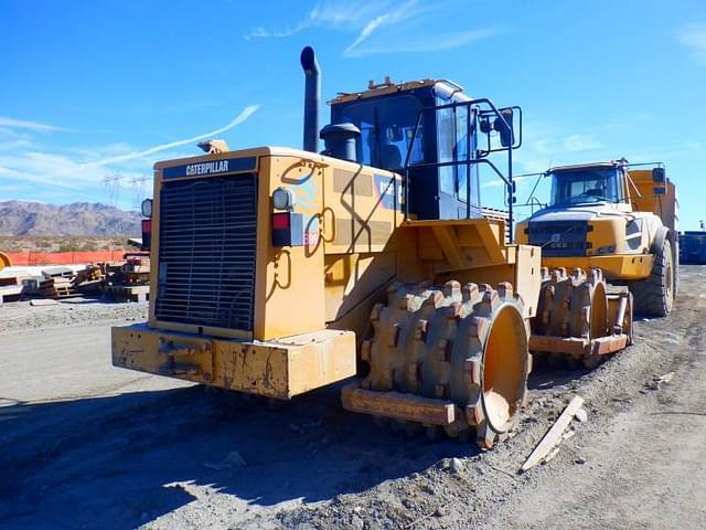 Image of Caterpillar 815F2 equipment image 2