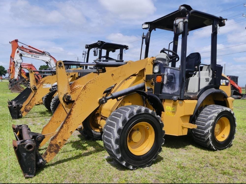 2015 Caterpillar 903C Equipment Image0