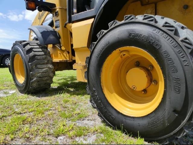 Image of Caterpillar 903C equipment image 4