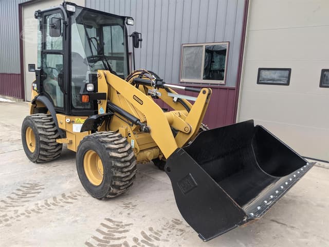 Image of Caterpillar 903C equipment image 2