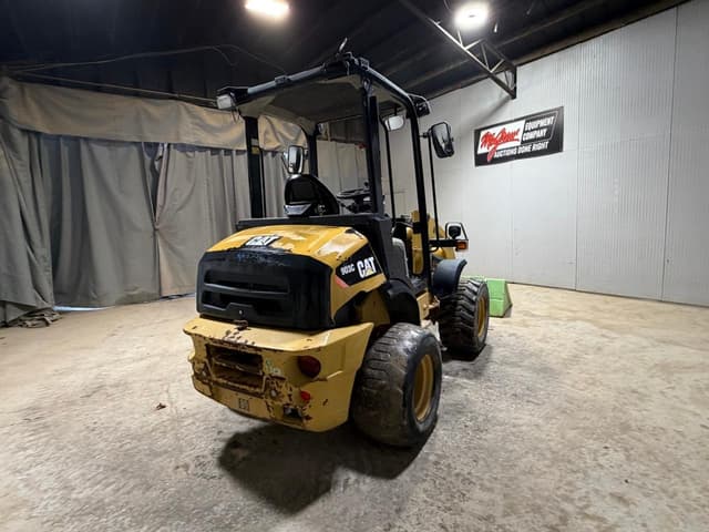 Image of Caterpillar 903C equipment image 4