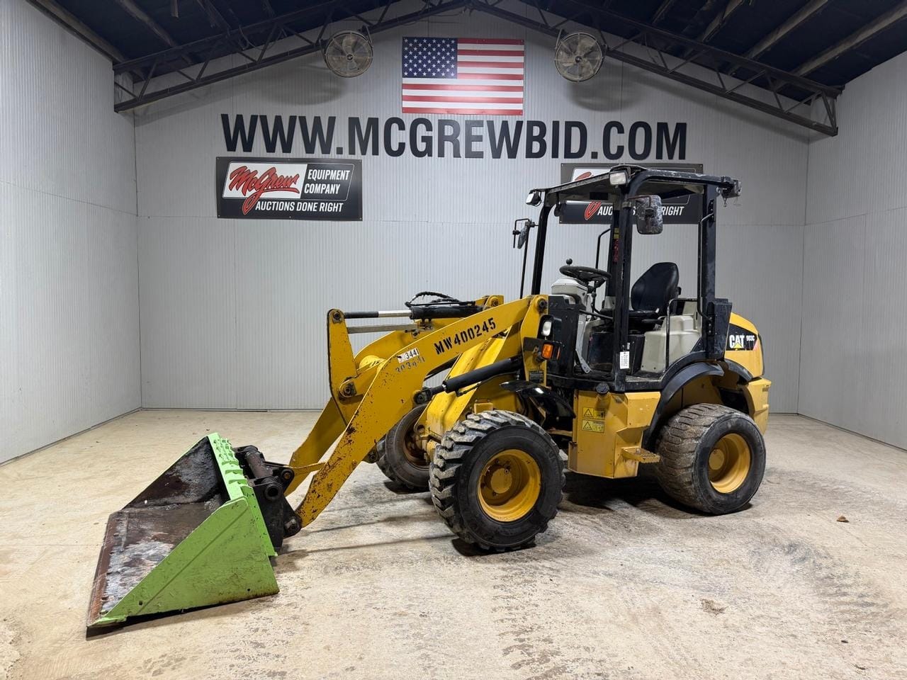 2015 Caterpillar 903C Equipment Image0