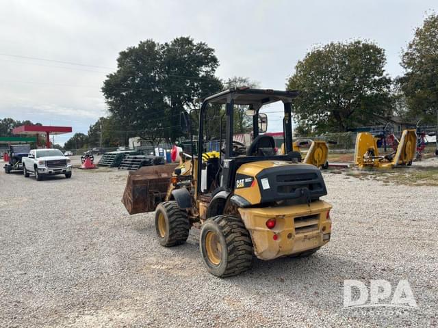 Image of Caterpillar 903C2 equipment image 2