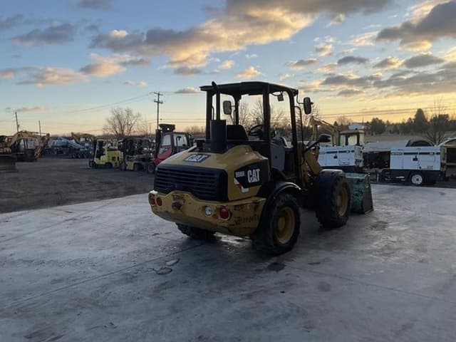 Image of Caterpillar 908H2 equipment image 3