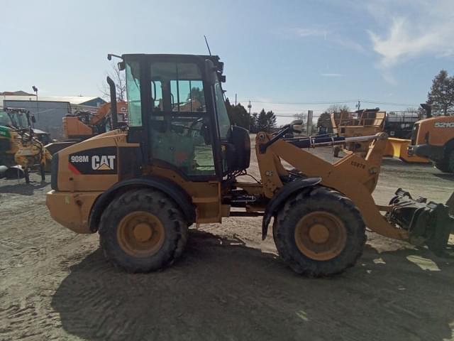 Image of Caterpillar 908M equipment image 3