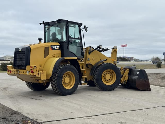 Image of Caterpillar 910K equipment image 4