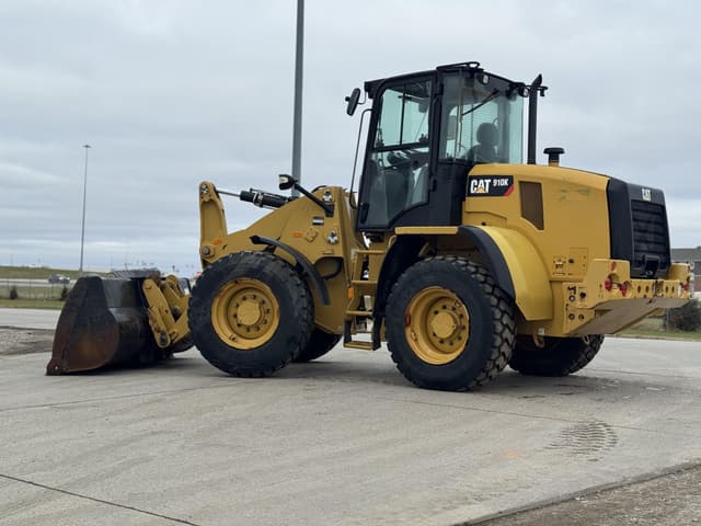 Image of Caterpillar 910K equipment image 2