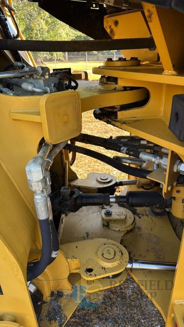 Image of Caterpillar 926M equipment image 4
