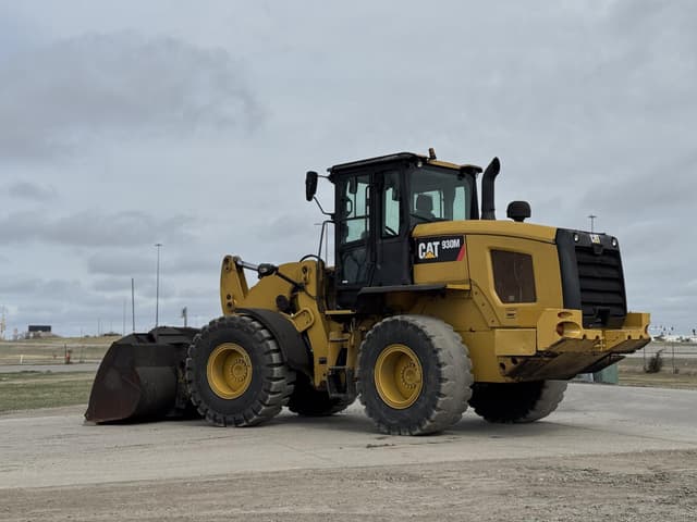 Image of Caterpillar 930M equipment image 2