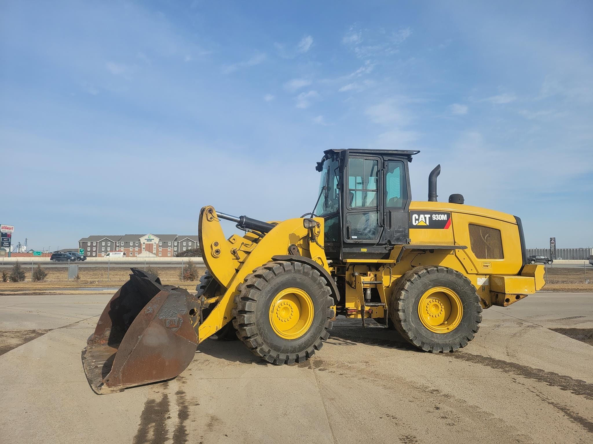 2015 Caterpillar 930M Equipment Image0