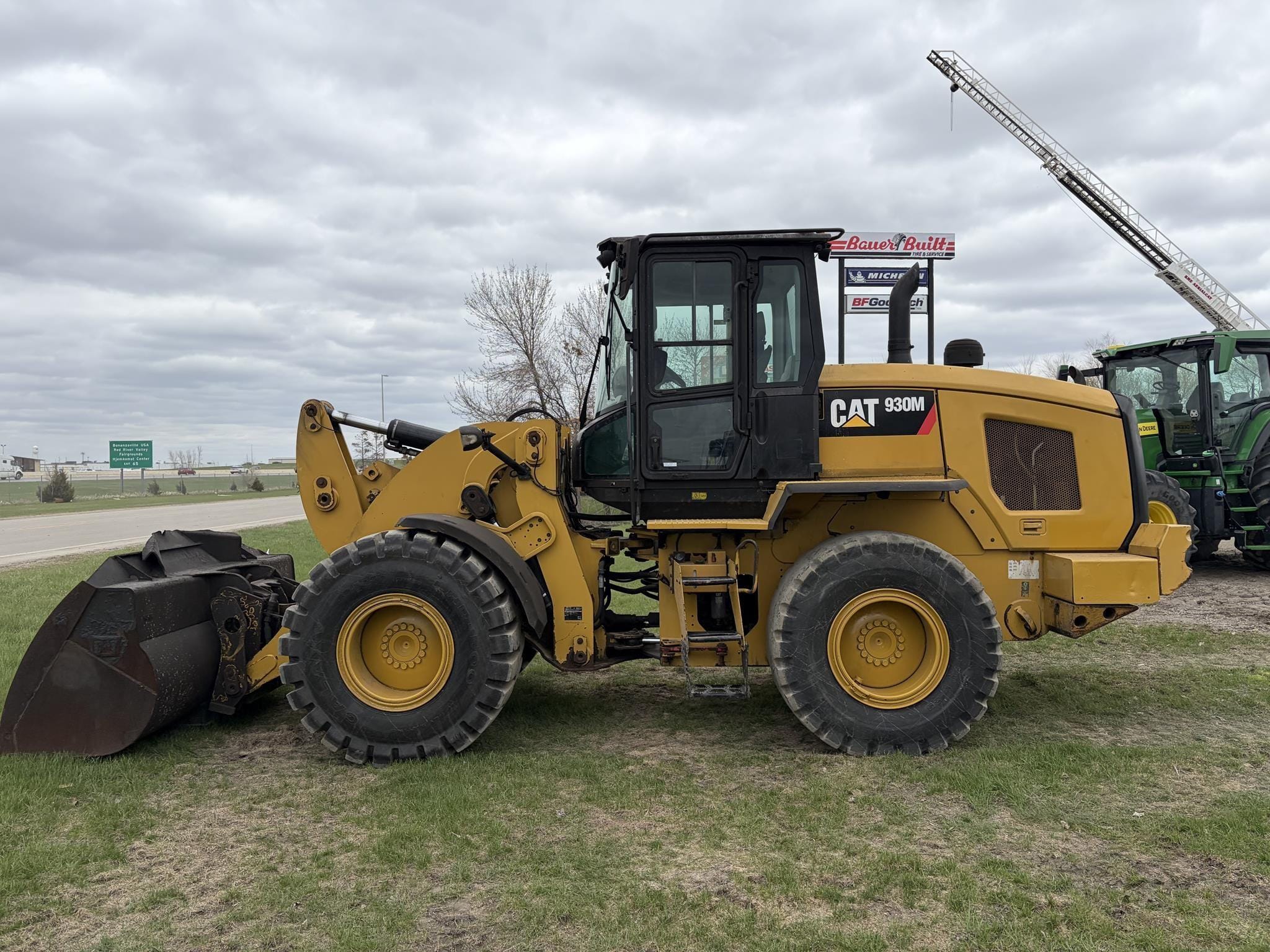 2015 Caterpillar 930M Equipment Image0