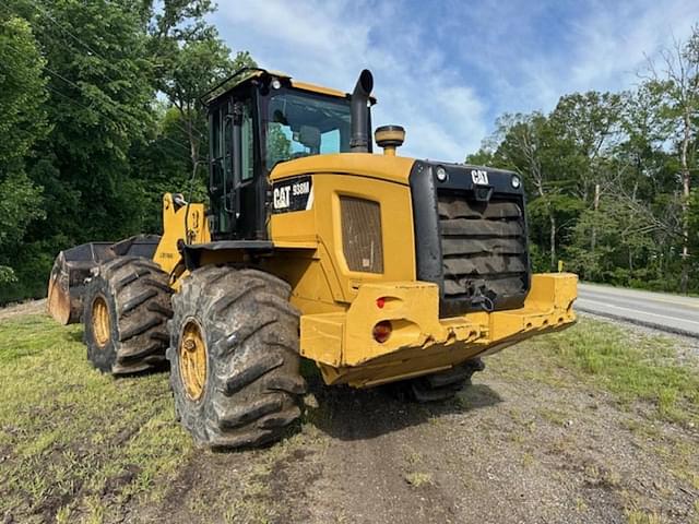 Image of Caterpillar 938M equipment image 2