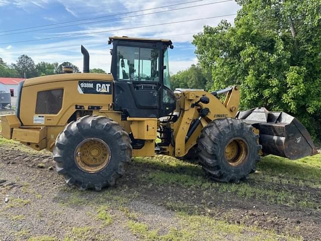 Image of Caterpillar 938M equipment image 4
