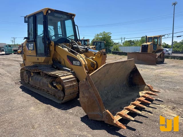Image of Caterpillar 953D equipment image 2