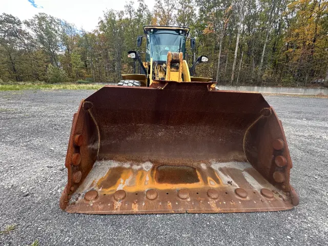 Image of Caterpillar 962M equipment image 4