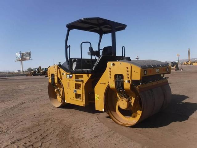 Image of Caterpillar CB54B equipment image 2