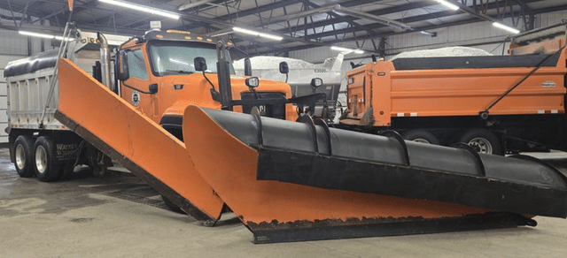 Image of Caterpillar CT681 equipment image 4