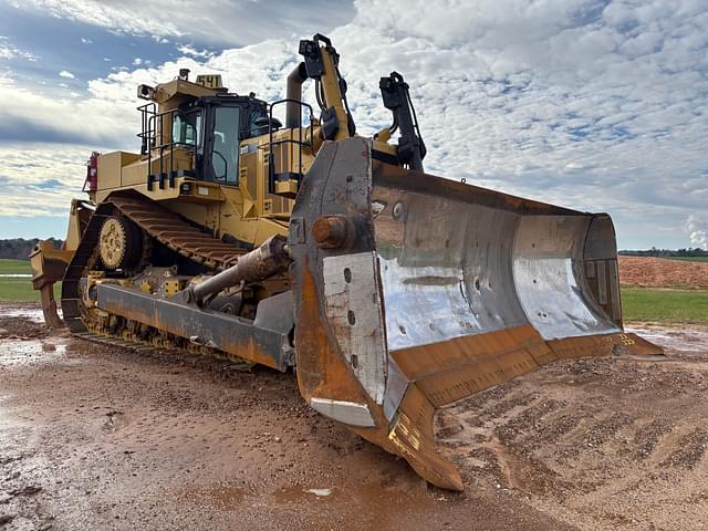 Image of Caterpillar D11T equipment image 2