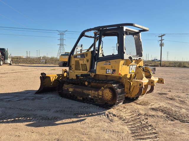 Image of Caterpillar D4K2 XL equipment image 2