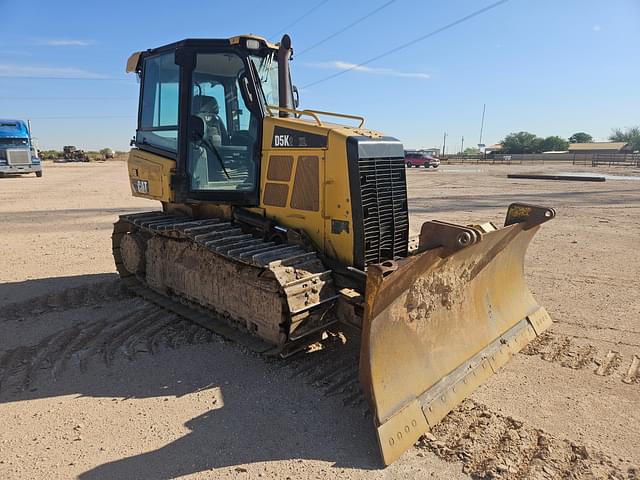 Image of Caterpillar D5K2 equipment image 2