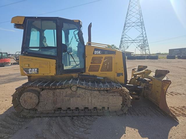 Image of Caterpillar D5K2 equipment image 3