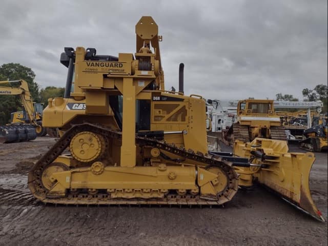 Image of Caterpillar D6N LGP equipment image 2