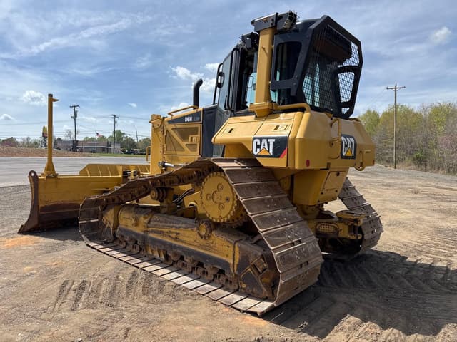 Image of Caterpillar D6N LGP equipment image 2