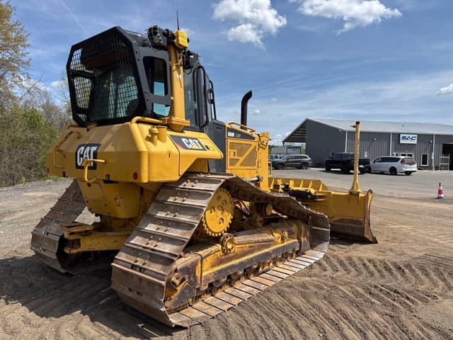 Image of Caterpillar D6N LGP equipment image 4