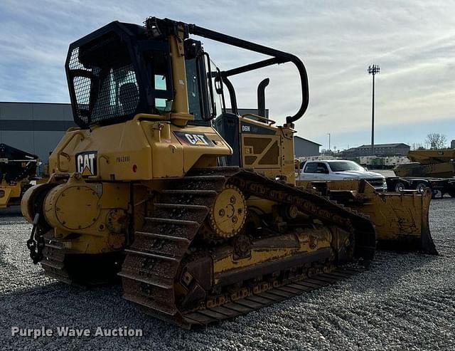 Image of Caterpillar D6N LGP equipment image 4