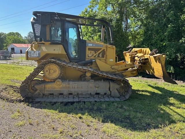 Image of Caterpillar D6N LGP equipment image 4