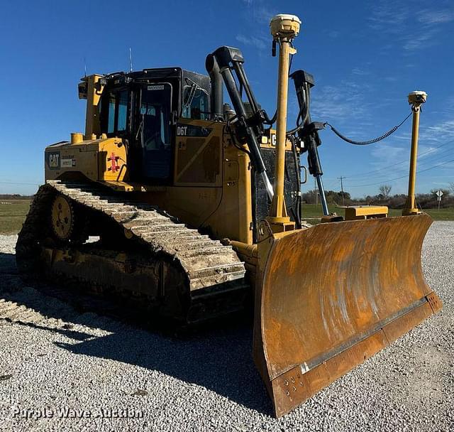 Image of Caterpillar D6T LGP equipment image 2